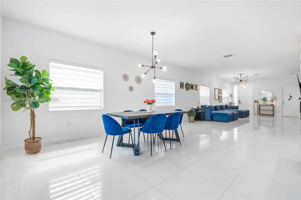 277 SE 31st Ave, Homestead, FL 33033 - #1