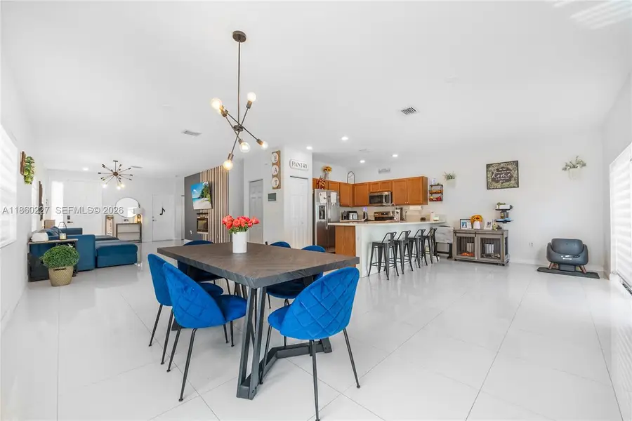 277 SE 31st Ave, Homestead, FL 33033 - #2