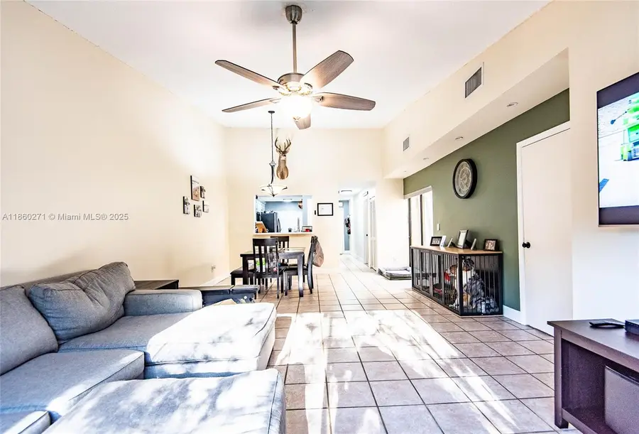 895 SW 120th Way, Davie, FL 33325 - Image #3