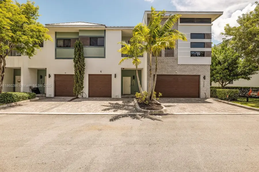 4444 NW 8th Ct, Plantation, FL 33317 - Image #3