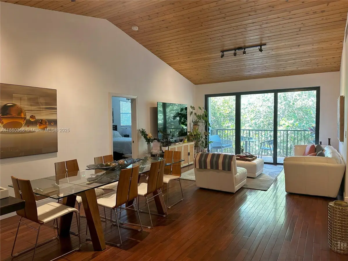 55 Ocean Lane Dr #4020, Key Biscayne, FL 33149 - Image #1