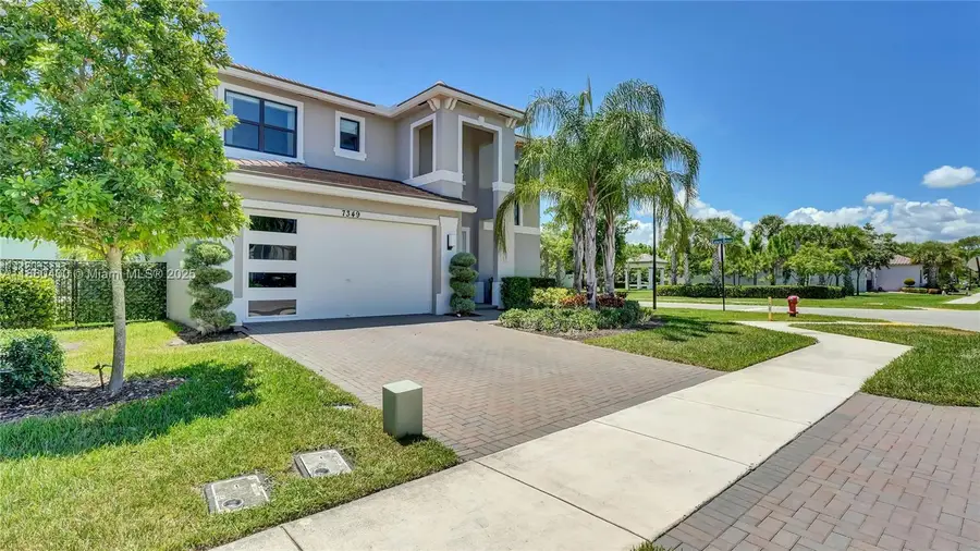 7349 Stella Ln, Lake Worth, FL 33463 - Image #2