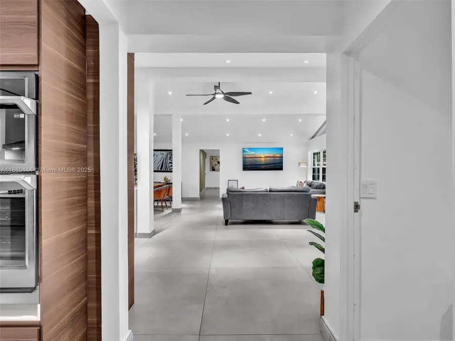 4851 SW 106th Ave, Davie, FL 33328 - Image #2