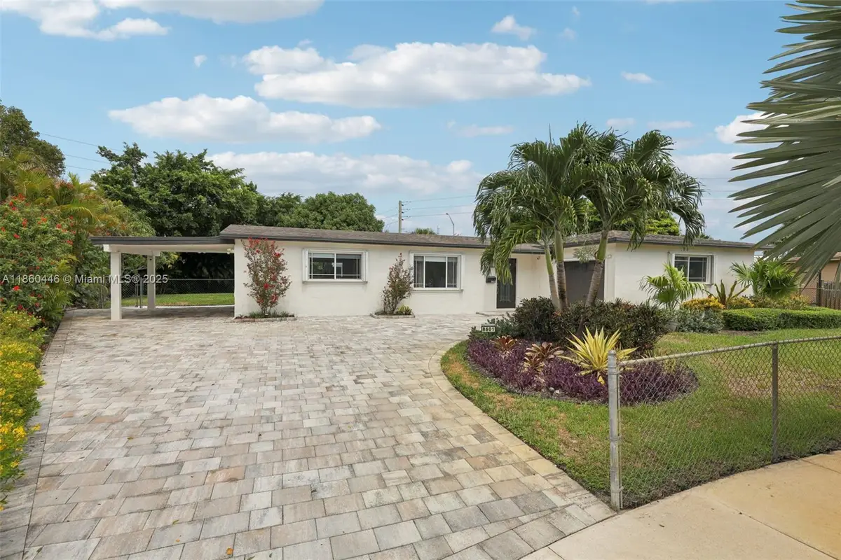 8601 NW 185th Ter, Hialeah, FL 33015 - Image #1
