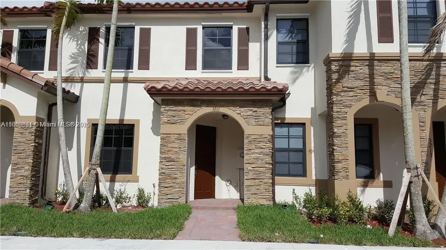 3211 SE 5th Ct, Homestead, FL 33033 - Image #2