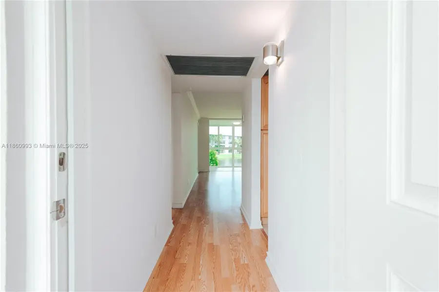 9420 Poinciana Pl #210, Davie, FL 33324 - Image #2