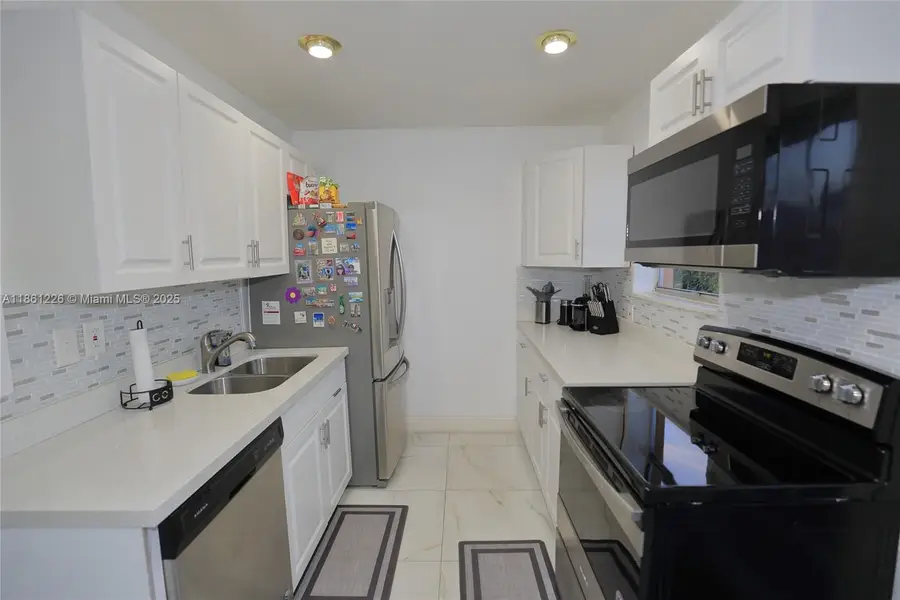 1330 N 69th Ave, Hollywood, FL 33024 - Image #2