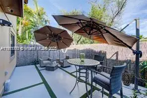 455 NE 210th Ter, Miami, FL 33179 - Image #2