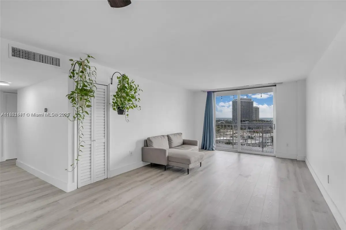 6900 Bay Dr #11F, Miami Beach, FL 33141 - Image #1