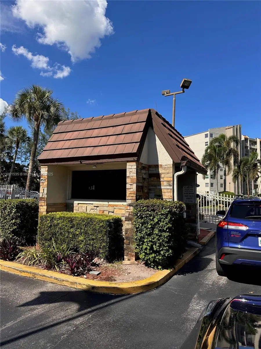 3930 Inverrary Blvd #101D, Lauderhill, FL 33319 - Image #2