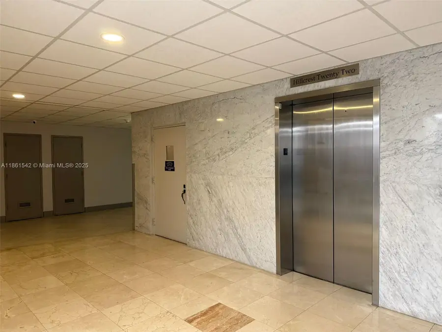 4350 Hillcrest Dr #112, Hollywood, FL 33021 - Image #2