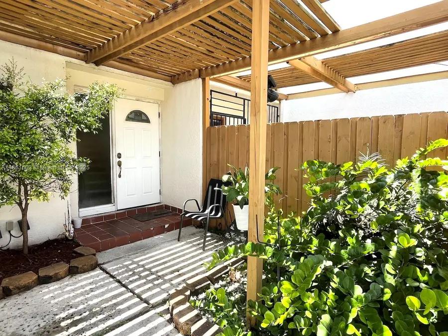 13190 SW 10th Ter, Miami, FL 33184 - Image #2