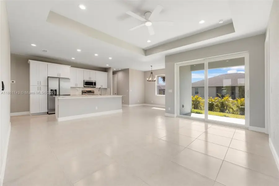 5028 N Peachtree Cir, Port Labelle, FL 33935 - Image #3