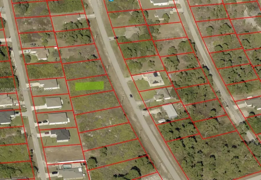 522 Mcarthur Blvd, Lehigh Acres, FL 33974 - #2