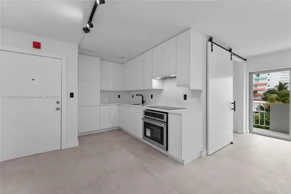 240 Collins Ave #4A, Miami Beach, FL 33139