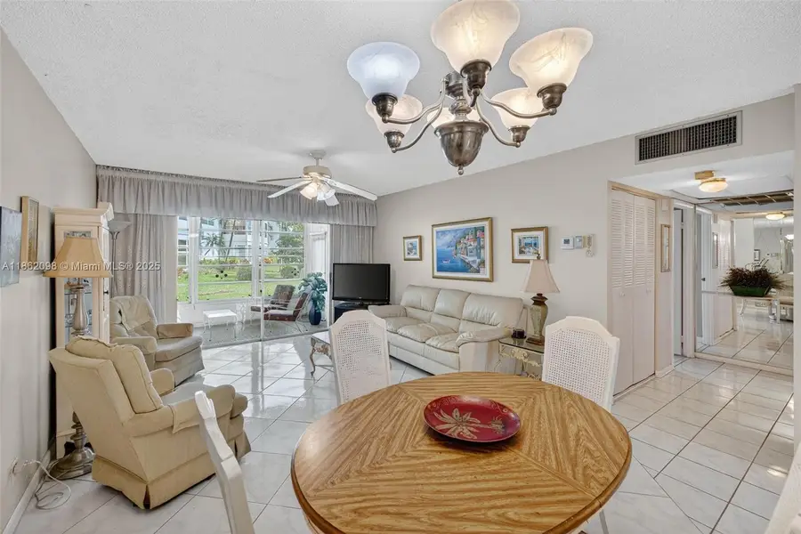 4706 NW 36th St #402, Lauderdale Lakes, FL 33319 - Image #3