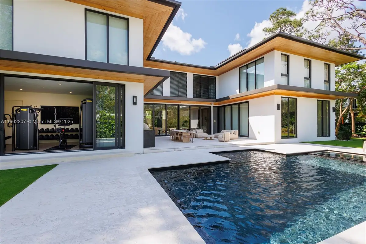 6003 SW 80th St, South Miami, FL 33143 - Image #1