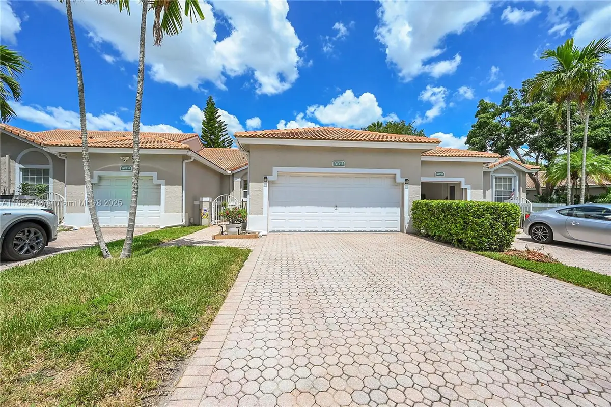 7401 S Aragon Blvd #5, Sunrise, FL 33313 - #1