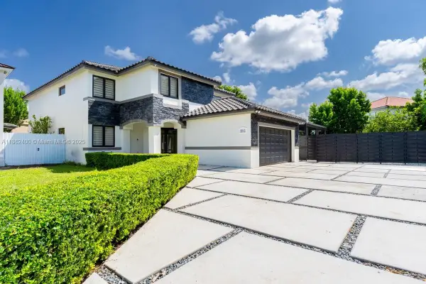 9035 SW 156th Ct, Miami, FL 33196