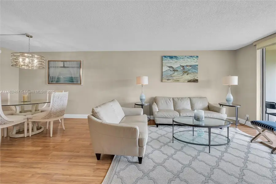 9320 S Hollybrook Lake Dr #203, Pembroke Pines, FL 33025 - Image #2