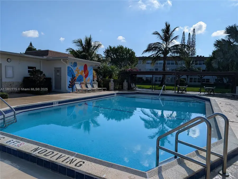 3505 NW 48th Ave #614, Lauderdale Lakes, FL 33319 - Image #2