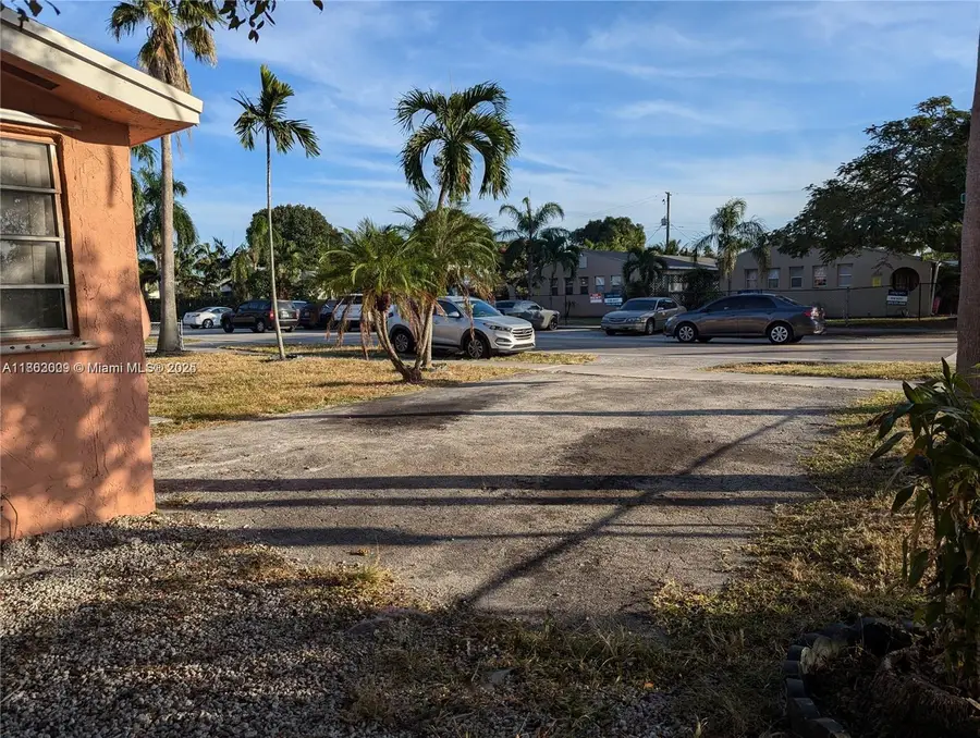 1853 Taft St, Hollywood, FL 33020 - Image #2