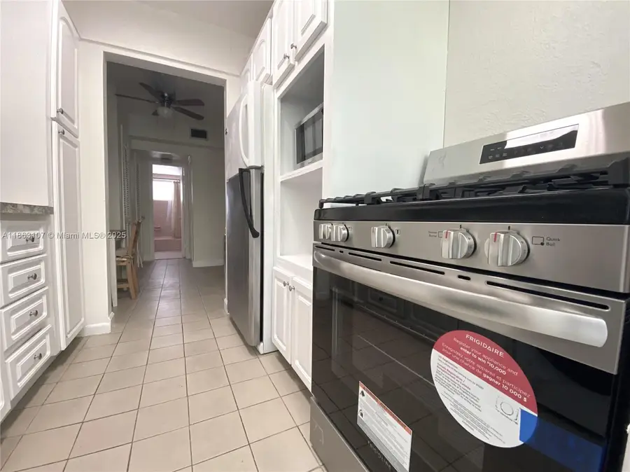 932 Euclid Ave #2, Miami Beach, FL 33139 - Image #2