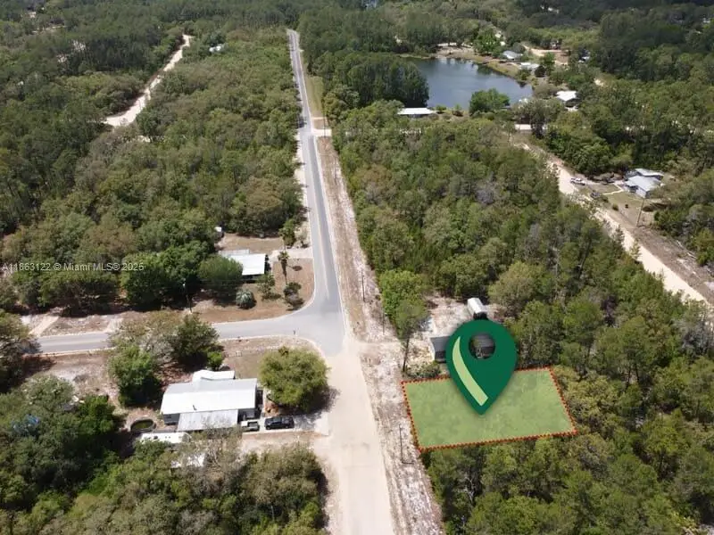 105 Wallace St, Interlachen, FL 32148 - #2