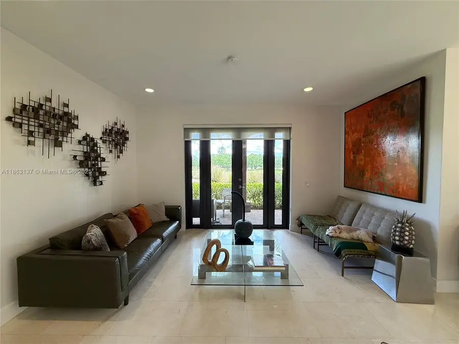 2729 Kinsington Cir #4-2, Weston, FL 33332 - Image #2