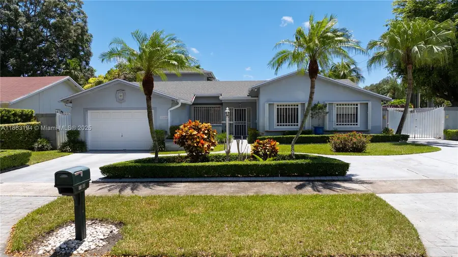 11680 SW 92nd St, Miami, FL 33176 - Image #2
