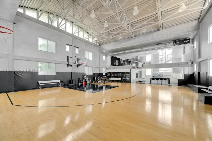 980 W 48th St, Miami Beach, FL 33140 - Image #3