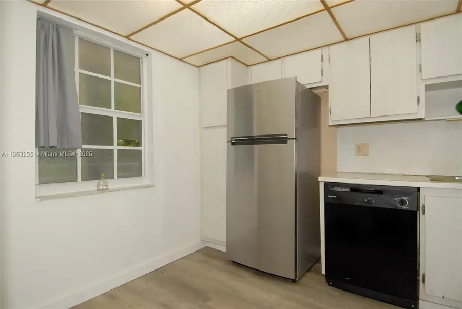 605 Oaks Dr #203, Pompano Beach, FL 33069 - Image #3