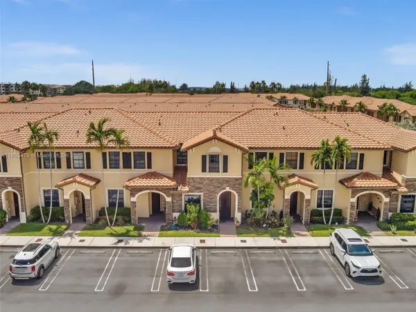 8926 W 35th Ct, Hialeah, FL 33018