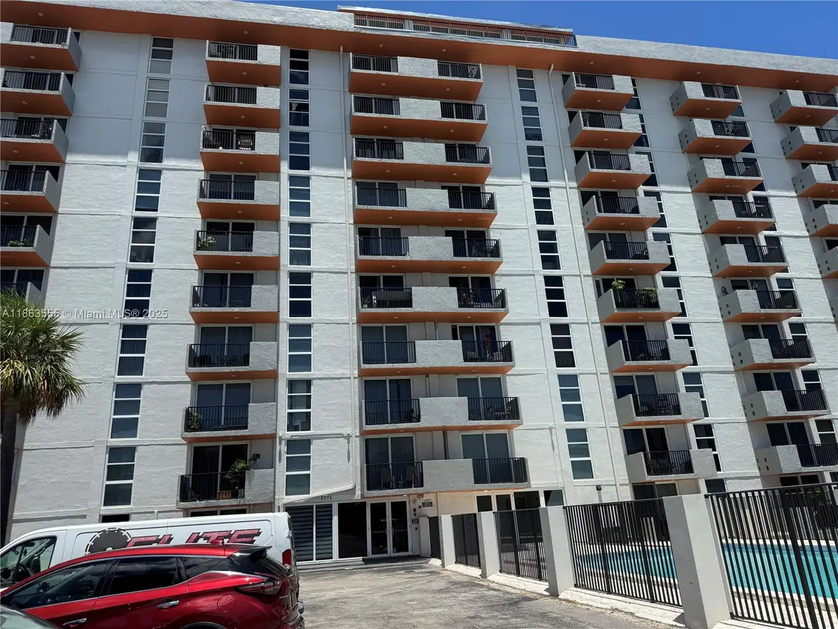2075 NE 164th St #105, North Miami Beach, FL 33162 - Image #1