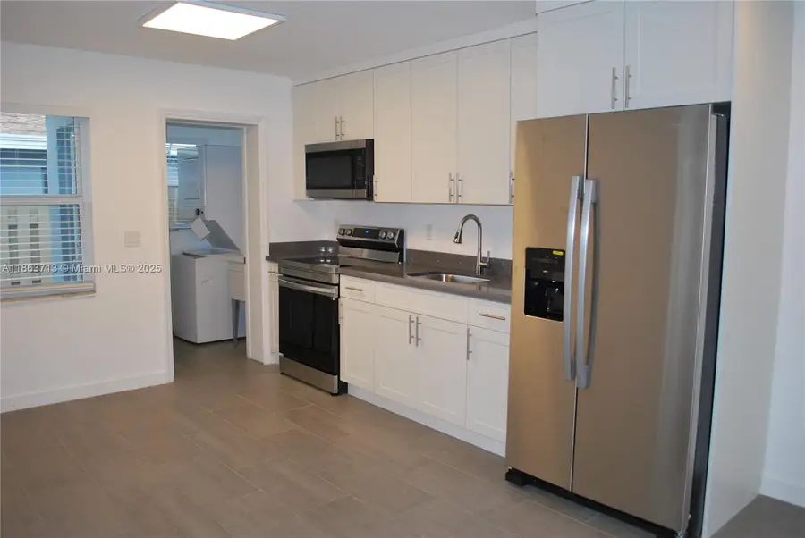 3621 NE 1st Ter, Oakland Park, FL 33334 - Image #2