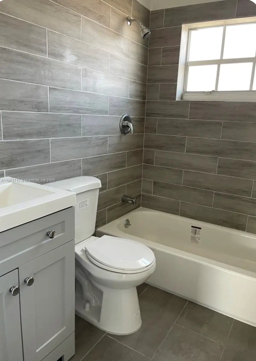 3621 NE 1st Ter, Oakland Park, FL 33334 - Image #3