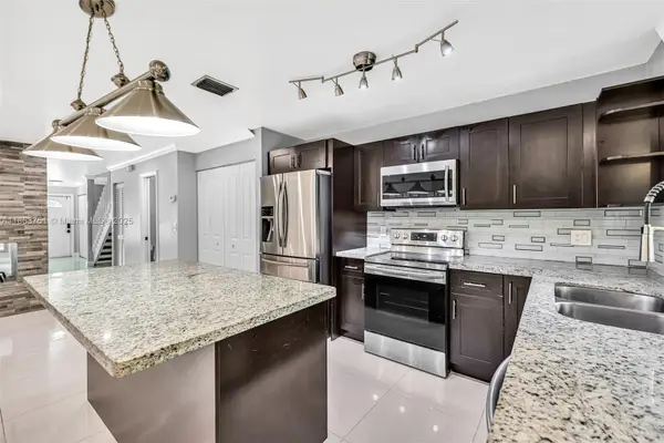 4299 Coral Springs Dr #3A, Coral Springs, FL 33065