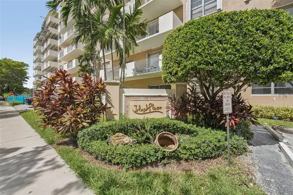 1455 N Treasure Dr #7G, North Bay Village, FL 33141