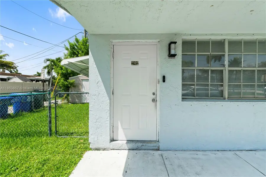 2100 N 14th Ave, Hollywood, FL 33020 - Image #3