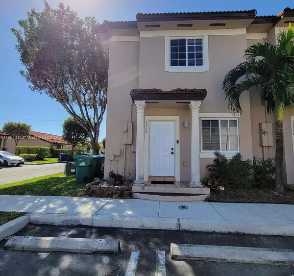 13758 SW 170th Ln, Miami, FL 33177