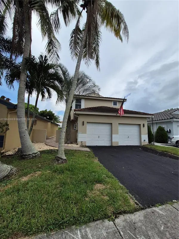 2176 NW 184th Way, Pembroke Pines, FL 33029
