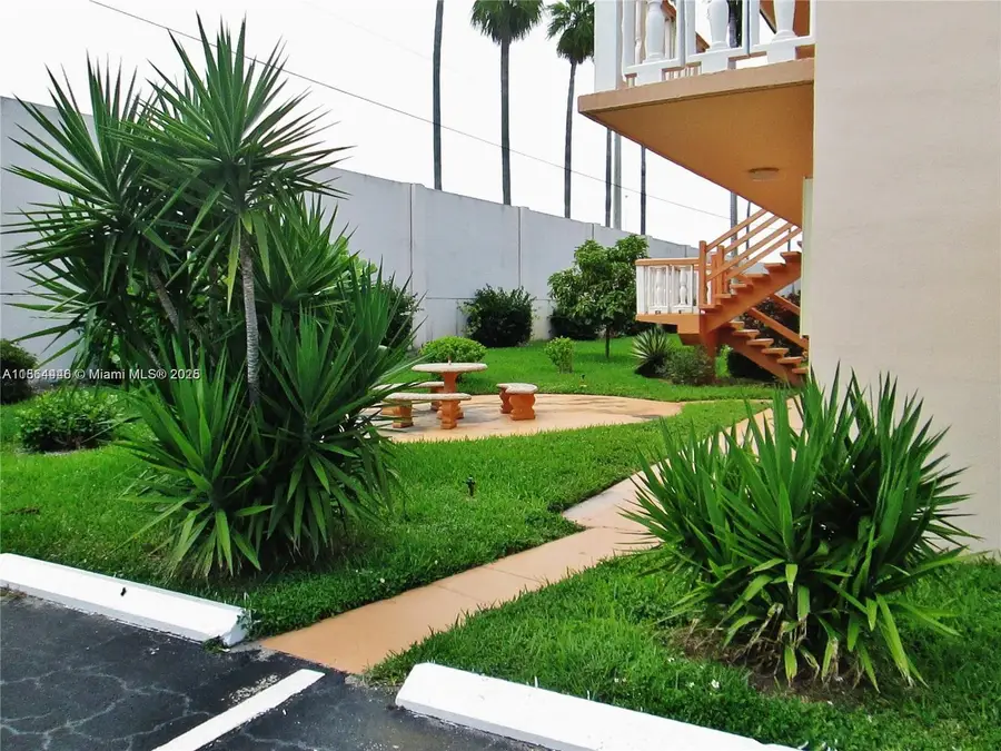 920 SW 11th Ave #9D, Hallandale Beach, FL 33009 - #3