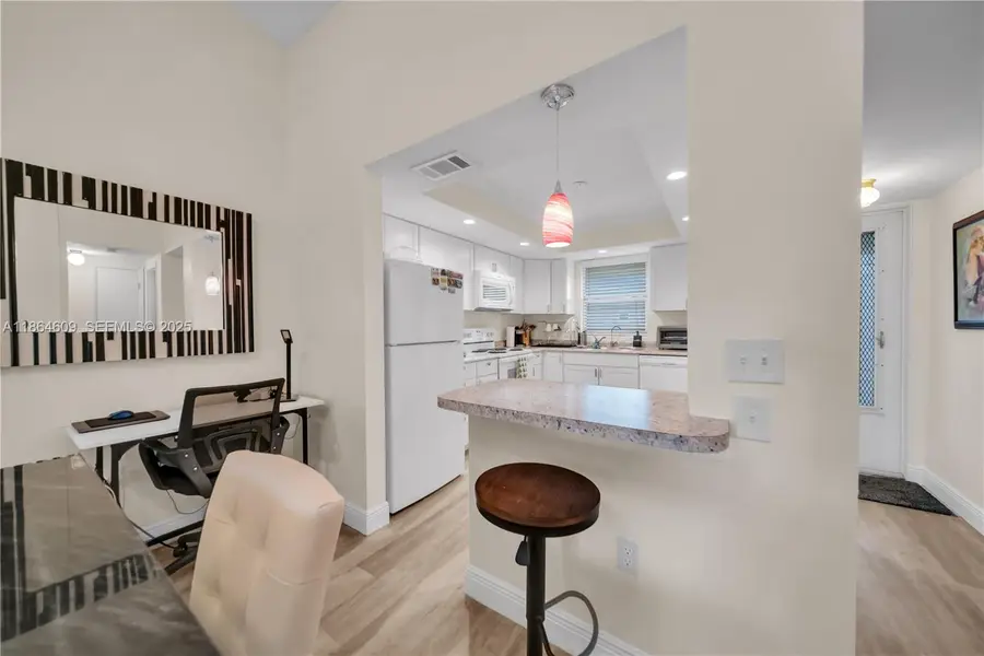 4613 SE 5th Ave #B210, Cape Coral, FL 33904 - Image #3