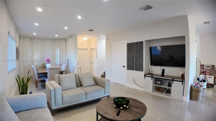 2558 NE 41st Ave, Homestead, FL 33033 - Image #2