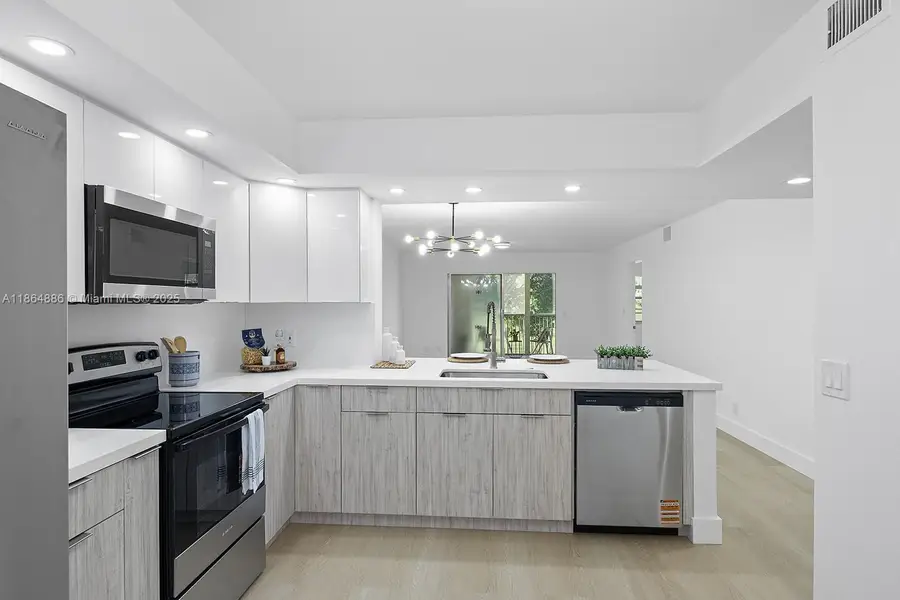 12500 SW 6th St #307N, Pembroke Pines, FL 33027 - Image #2