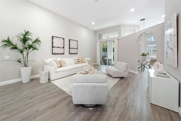 2587 Jardin Ct, Weston, FL 33327