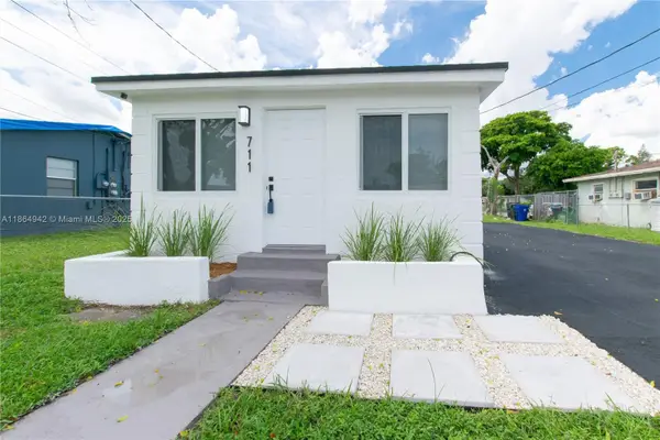 711 NW 15th Way, Fort Lauderdale, FL 33311