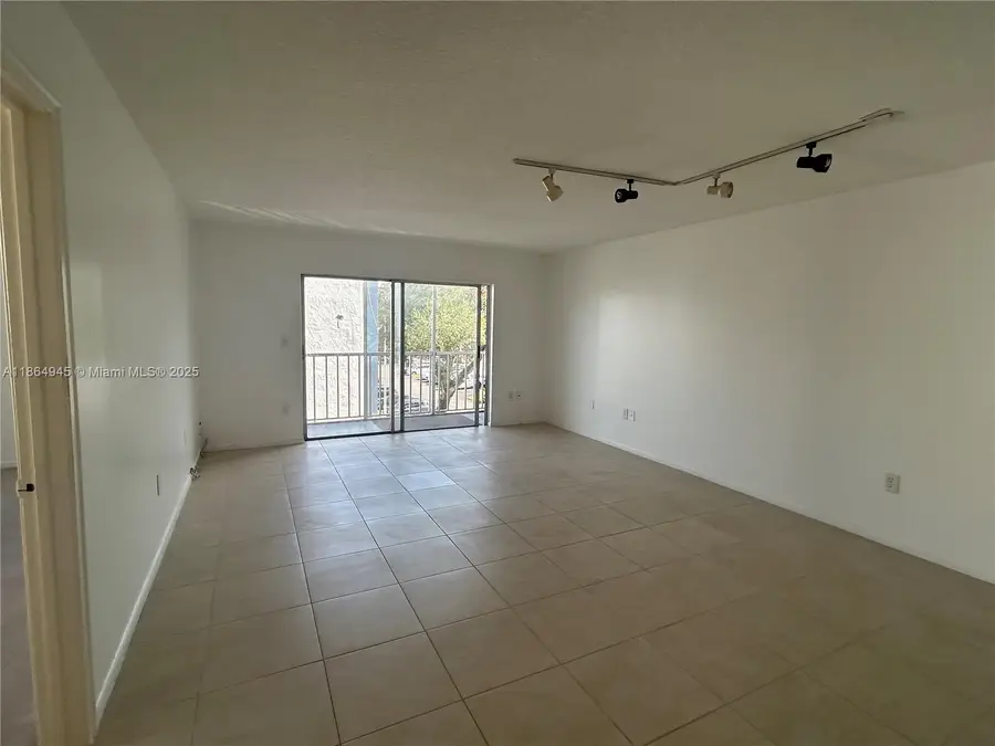 16750 NE 10th Ave #322, North Miami Beach, FL 33162 - Image #2