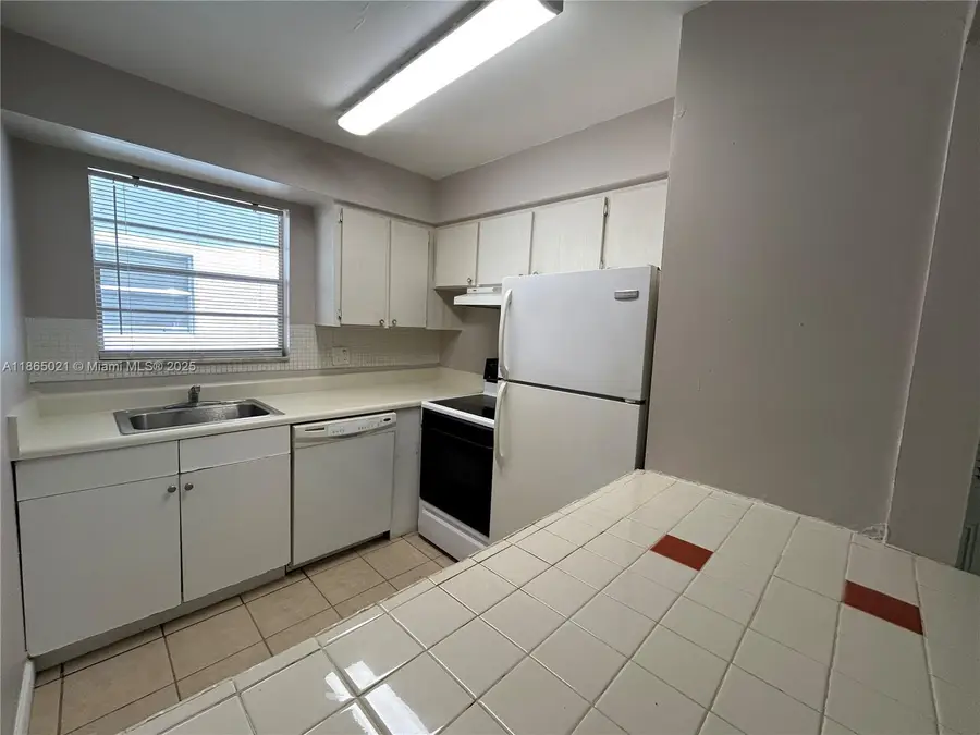 6505 Winfield Blvd #B-18, Margate, FL 33063 - Image #3