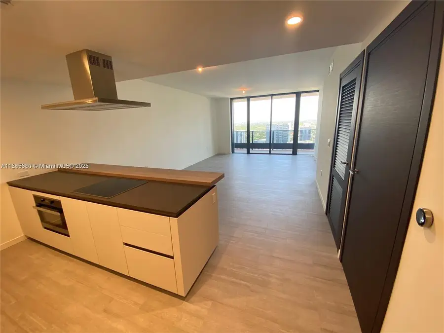1000 Brickell Plz #3010, Miami, FL 33131 - #3